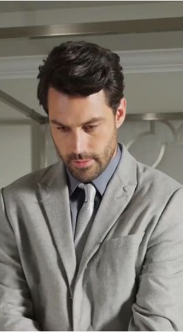 她藏起孕肚离职,禁欲上司急疯了