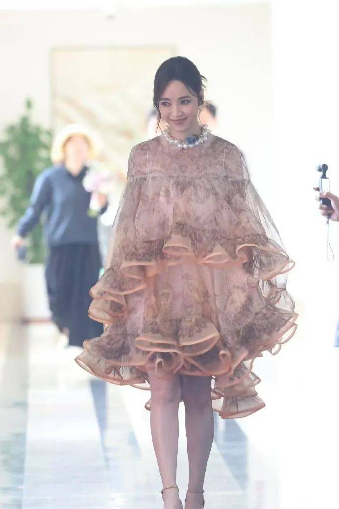 什么？这姐才是今年的黑马？！相关配图